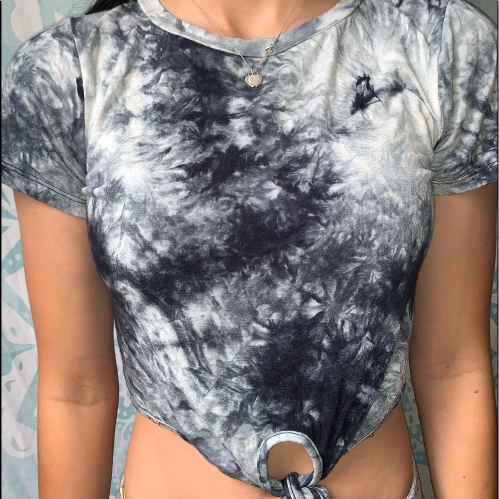 Short sleeve crop top